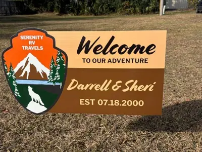 Yard & Lawn Signs Photo
